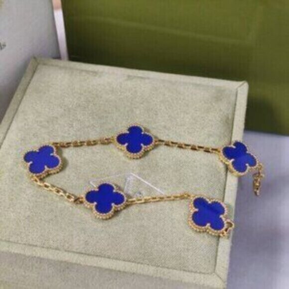 Stunning Lapis Motif Bracelet in 18k Gold by Van Cleef & Arpels - Picture 2 of 5